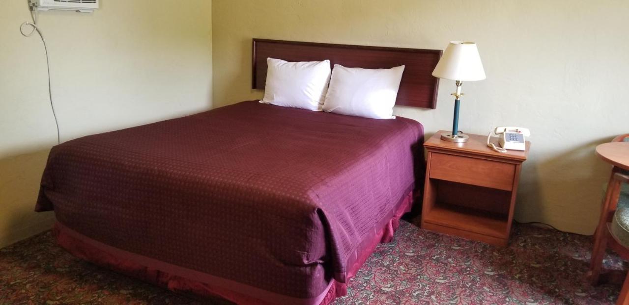 Quick Stop Motel Round Prairie エクステリア 写真