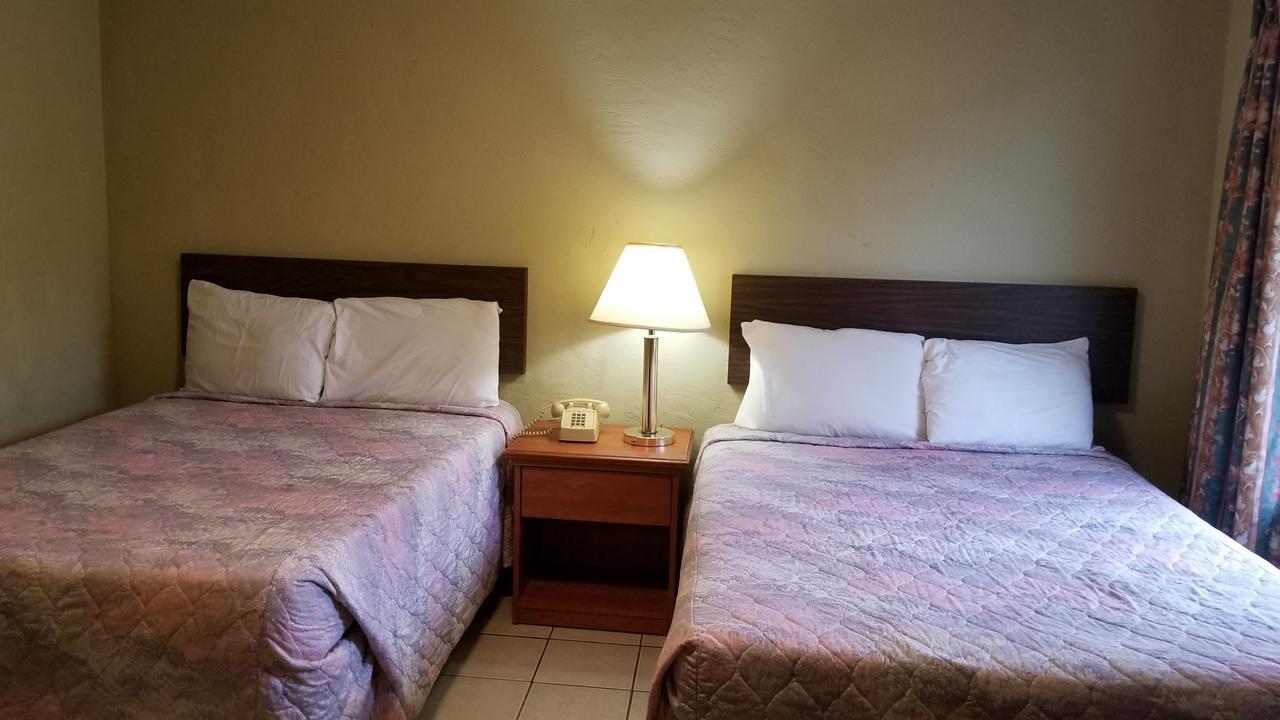 Quick Stop Motel Round Prairie エクステリア 写真