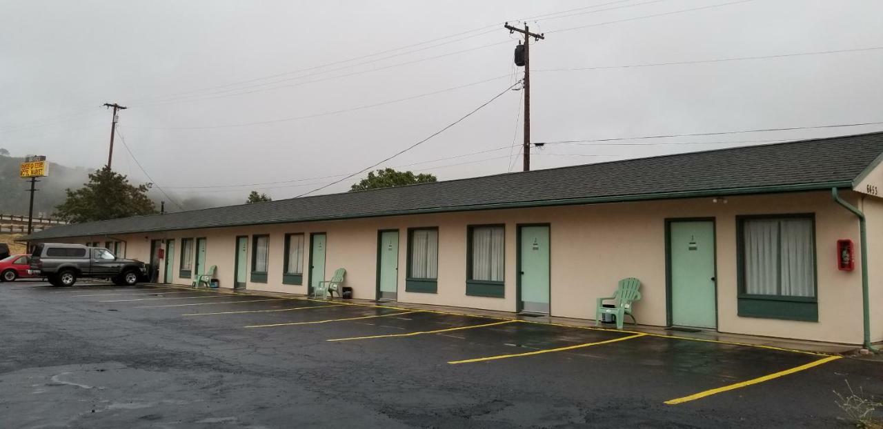 Quick Stop Motel Round Prairie エクステリア 写真
